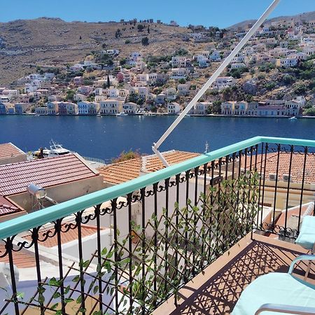 89 Steps Symi Apartment Bagian luar foto