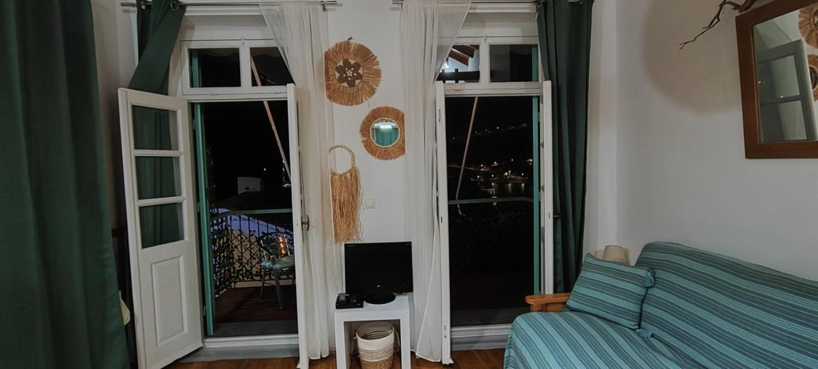 89 Steps Symi Apartment Bagian luar foto